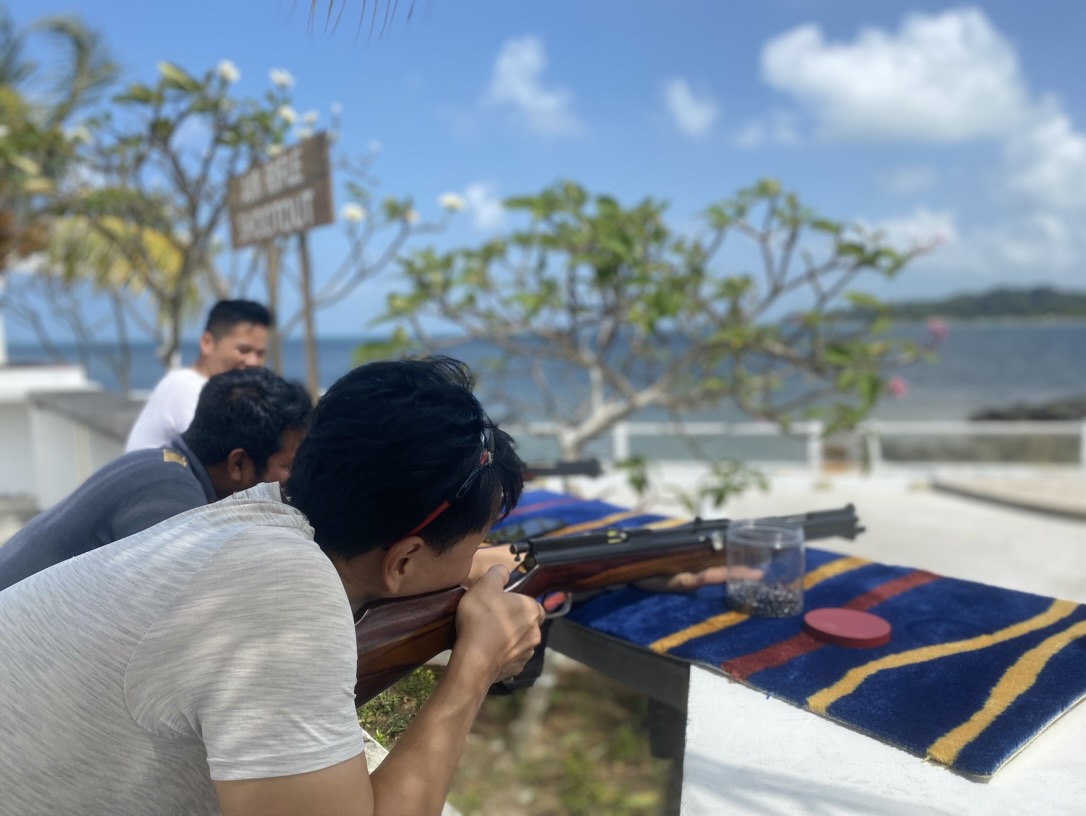 Aiming a target in Air Rifle Shootout