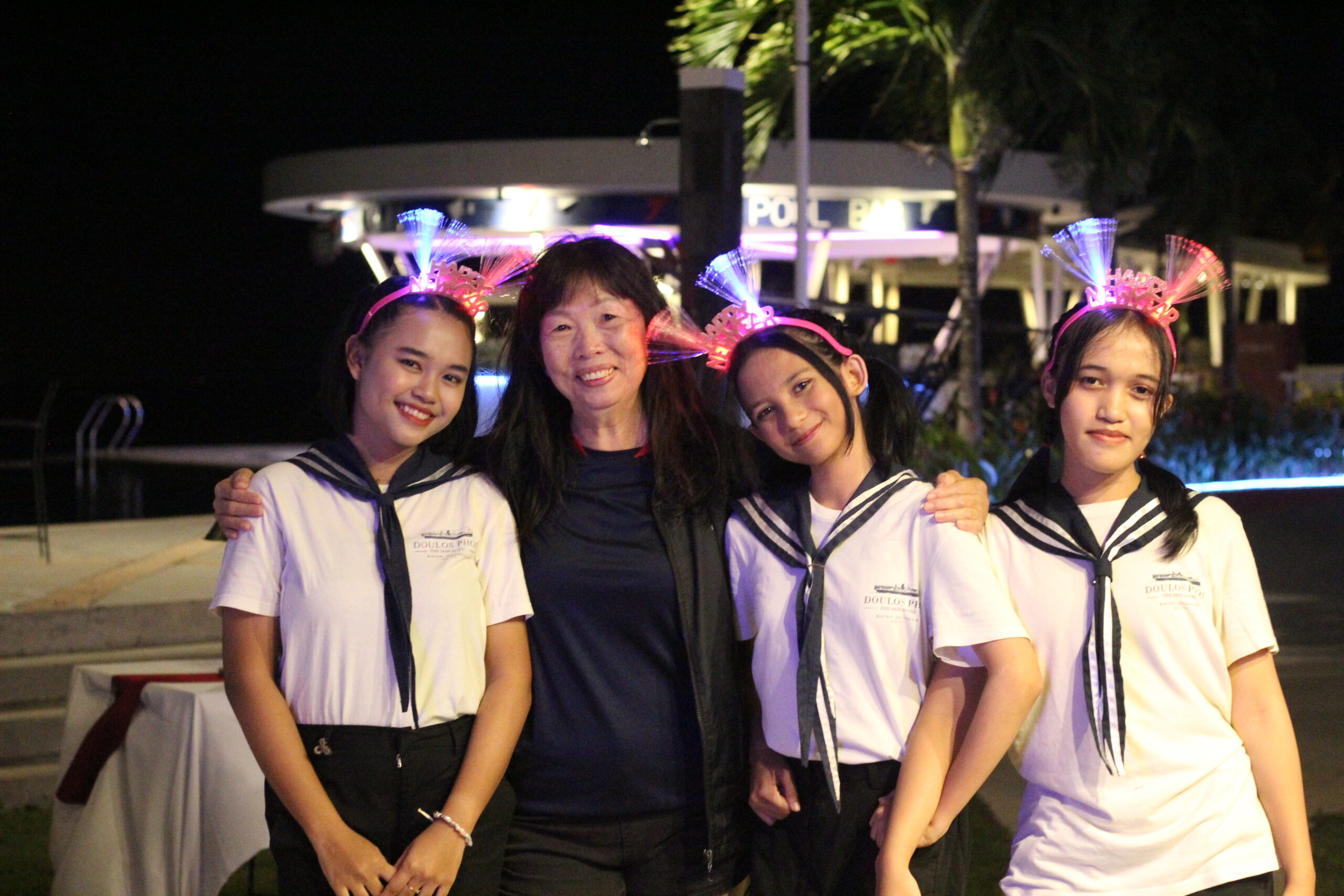 Lets mingle with our crews