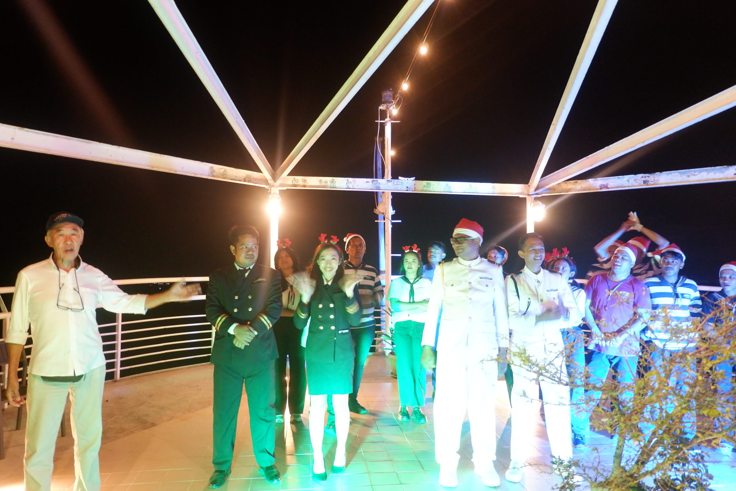 The team who make Xmas night more joyful