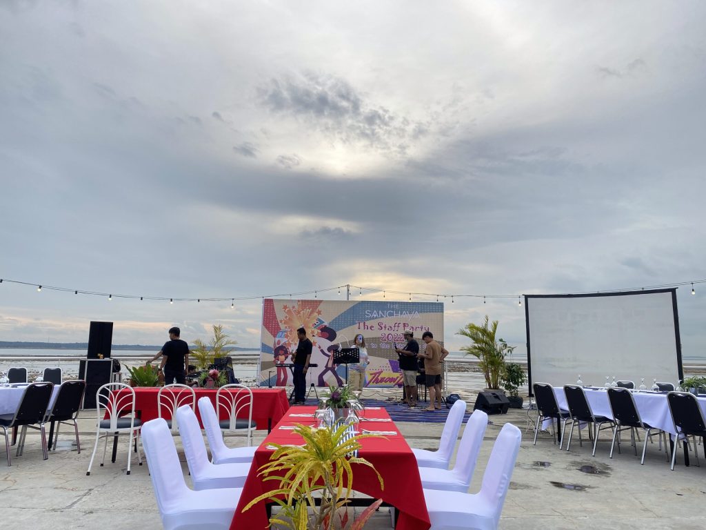 Group gala dinner(1)