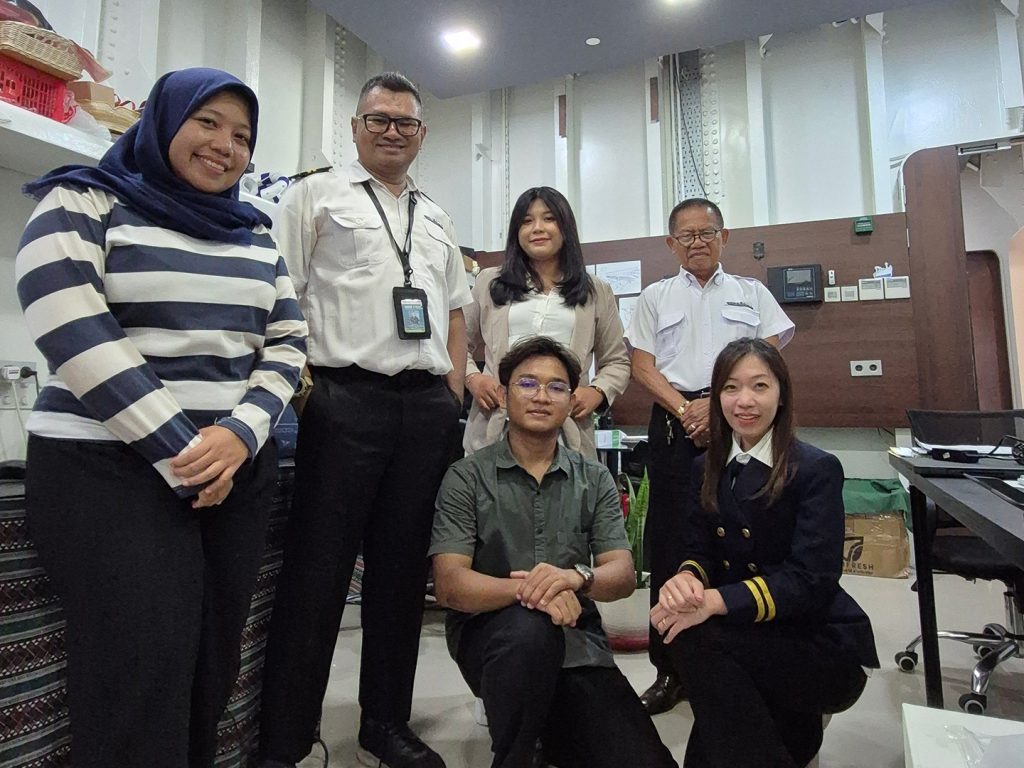 Office Department 1440×1080