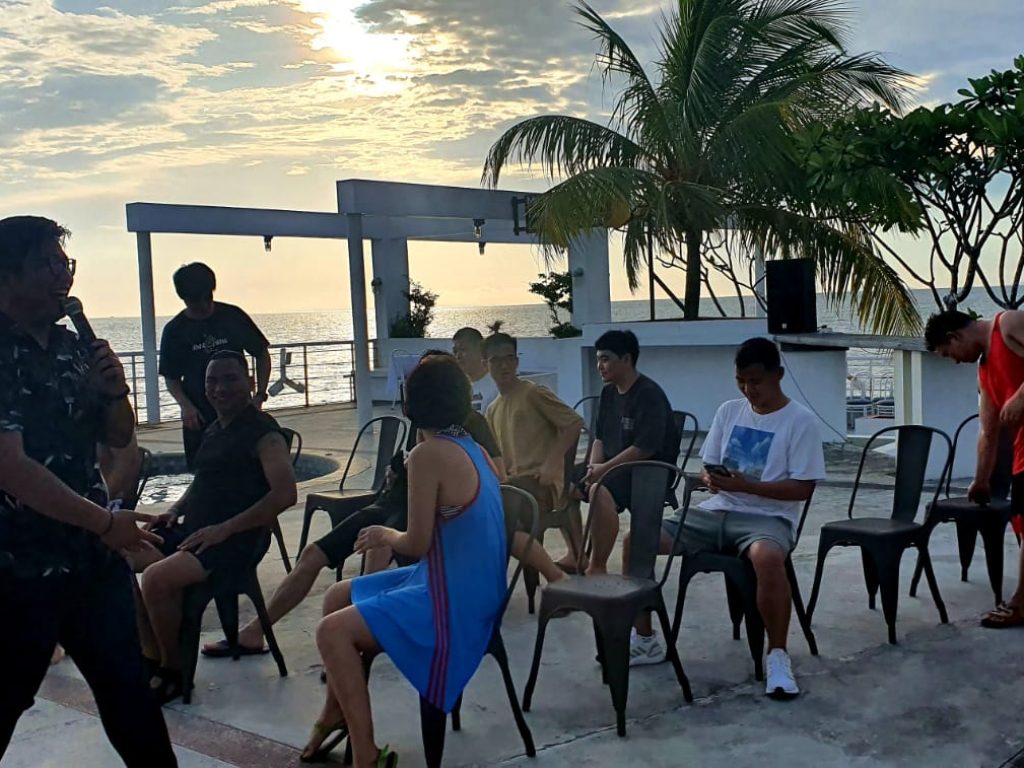 Sea-side group activity